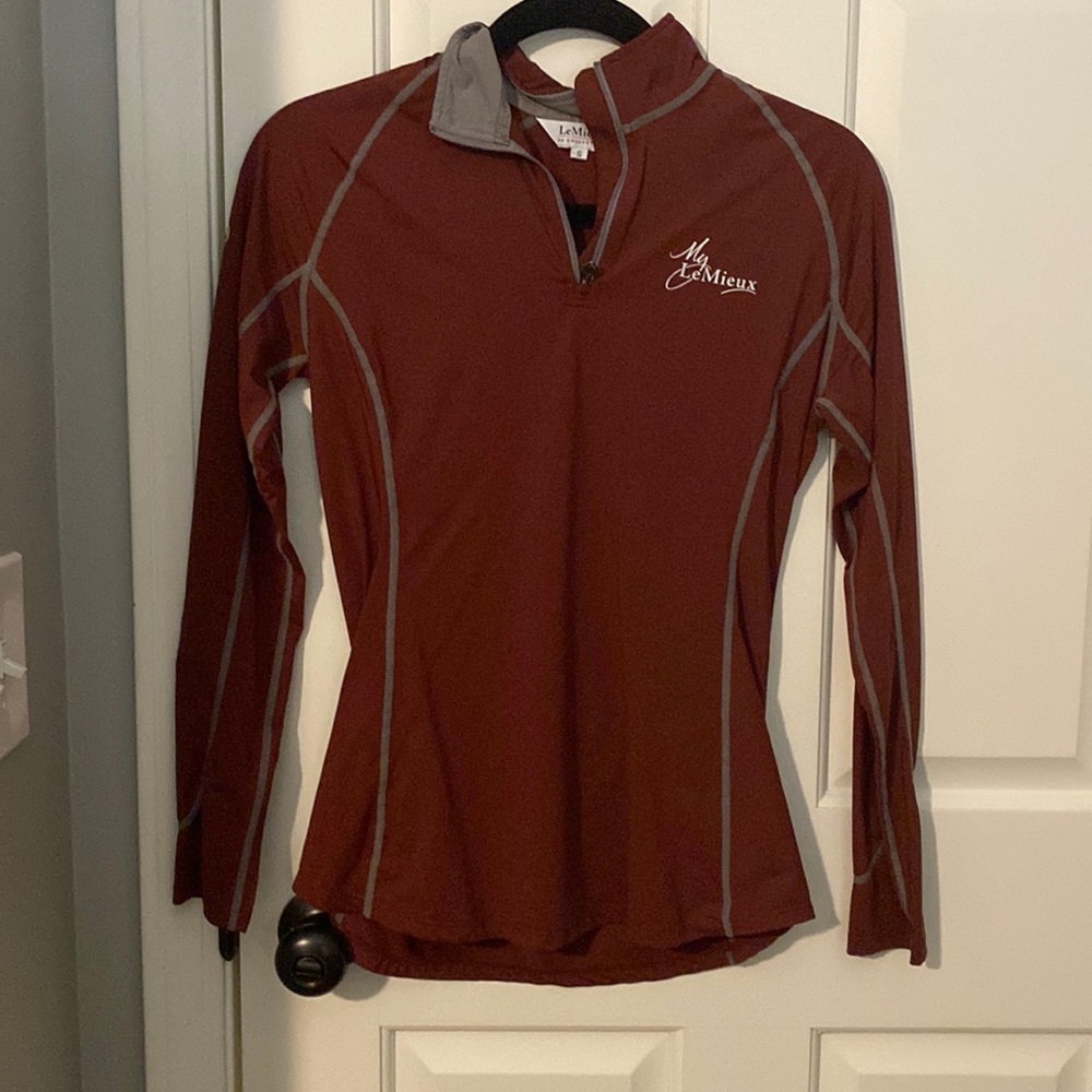Small maroon long sleeve lemieux riding top
